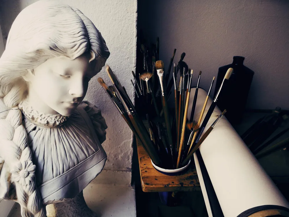 pinceles escultor profesional